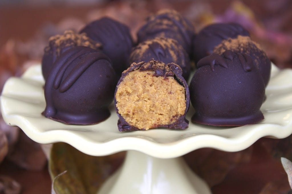 These pumpkin truffles are super easy to make but are so elegant and tasty, that you'll be sure to amaze your guests! They're dairy-free, gluten-free, refined sugar-free and delicious!