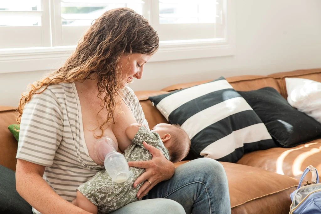 How to Use a Haakaa Pump Like  a Breastfeeding Pro